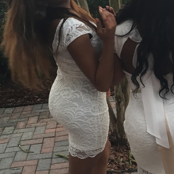 Off White Lace Dress - Picture 6 of 6